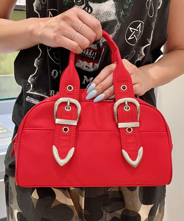 イトウミサキさんの「BEAMS WOMEN｜ナイロン ボストン バッグ」を使ったコーディネート