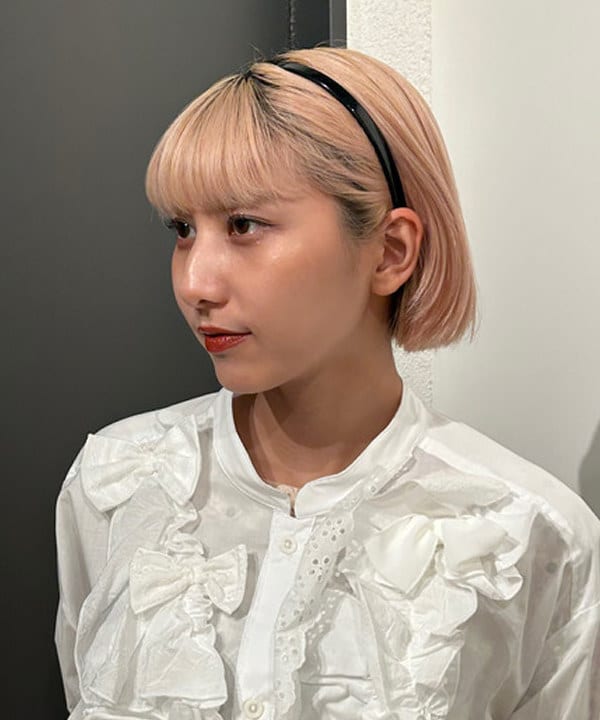 佐藤 亜美さんの「BEAMS WOMEN｜コード フレア パンツ」を使ったコーディネート