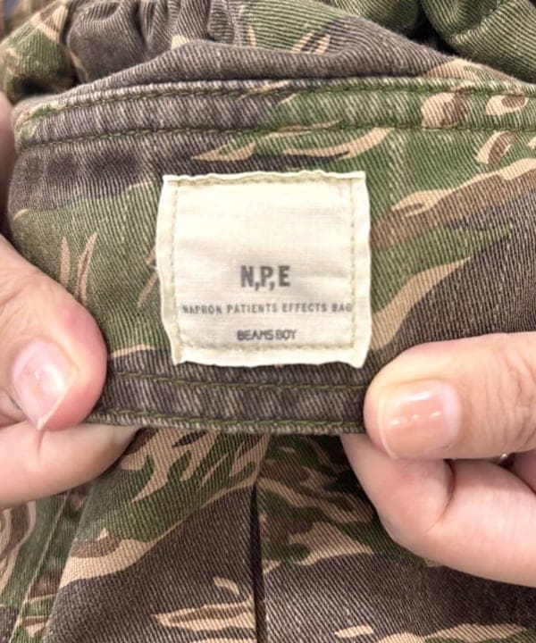 かわい みづきさんの「【別注】N,P,E / ペイシェント バッグ カモ L」を使ったコーディネート