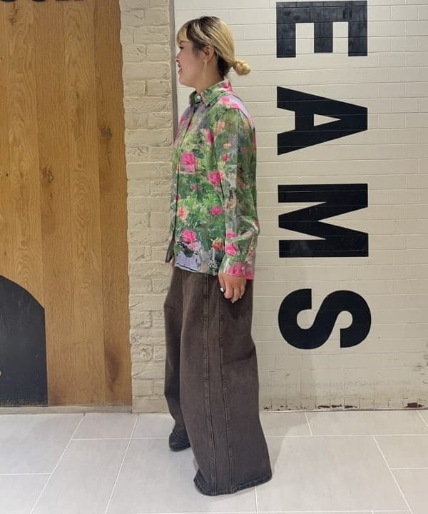 大石彩可さんの「BEAMS WOMEN｜オーバーダイ デニム パンツ」を使ったコーディネート