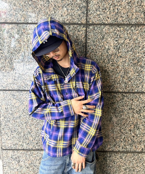 ムファサさんの「BEAMS WOMEN｜ワイドフィット リフレクター チェック フードシャツ」を使ったコーディネート