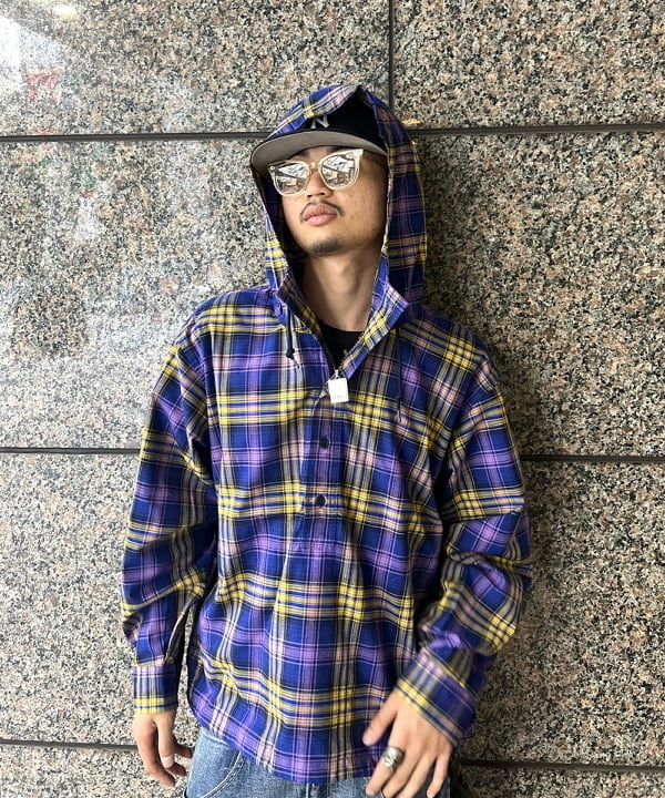 ムファサさんの「BEAMS WOMEN｜ワイドフィット リフレクター チェック フードシャツ」を使ったコーディネート