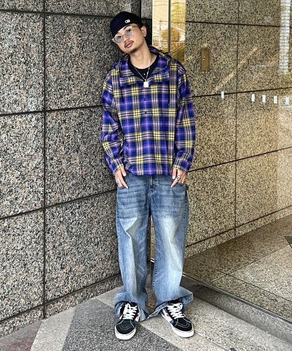 ムファサさんの「BEAMS WOMEN｜ワイドフィット リフレクター チェック フードシャツ」を使ったコーディネート