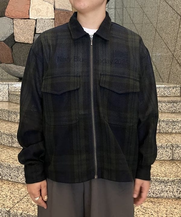 赤羽 花さんの「BEAMS WOMEN｜ワイドショートフィット メッシュ ジップアップ シャツ」を使ったコーディネート