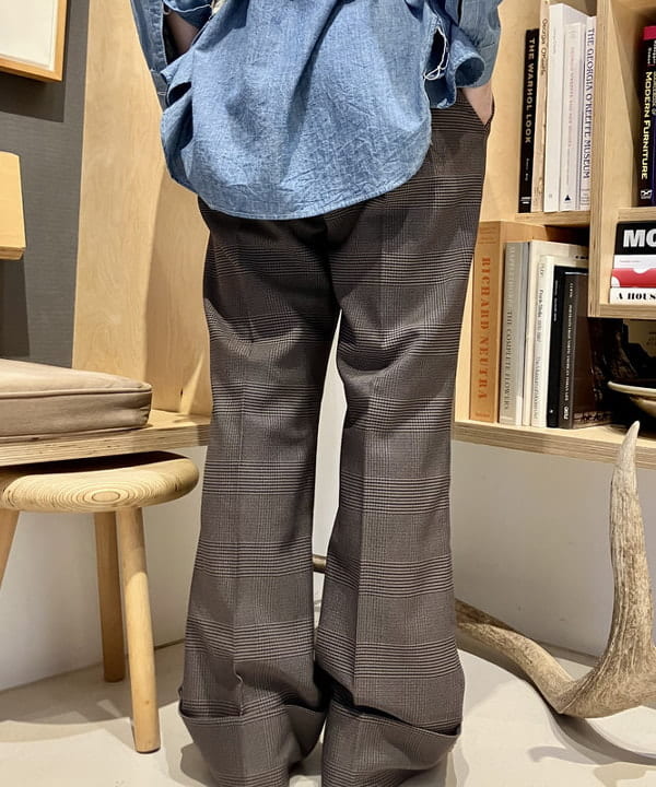 小原 もこさんの「BEAMS WOMEN｜【別注】Healthknit / BB ヘンリーネック Tシャツ ７分袖」を使ったコーディネート