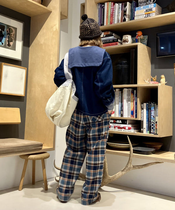 小原 もこさんの「BEAMS WOMEN｜デニム エンジニア ジャケット」を使ったコーディネート