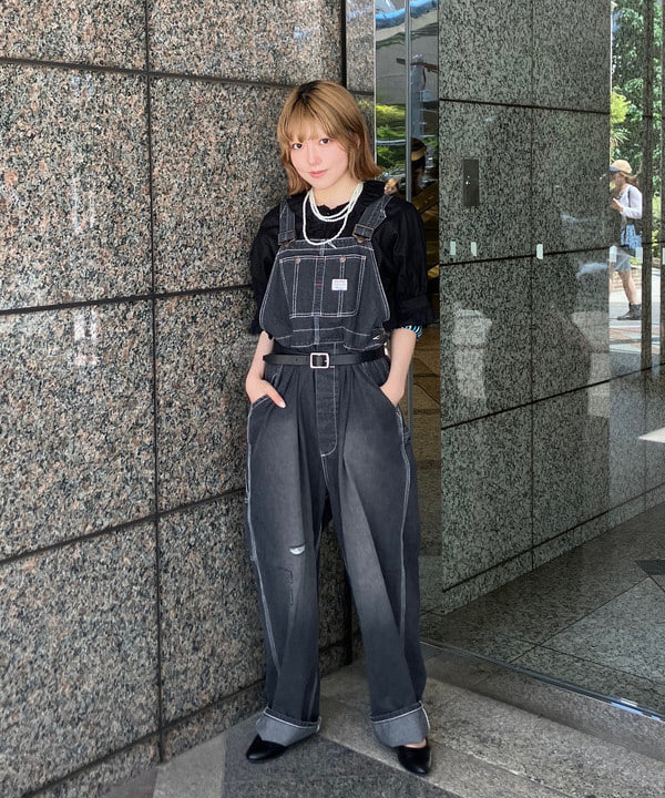 小原 もこさんの「BEAMS WOMEN｜【別注】BIGMAC / リペア オーバーオール▲」を使ったコーディネート