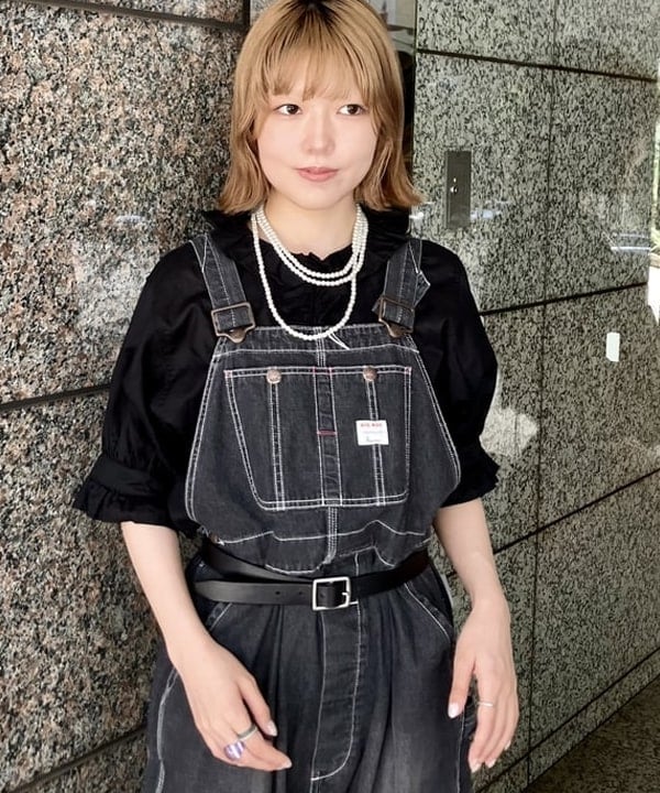 小原 もこさんの「BEAMS WOMEN｜【別注】BIGMAC / リペア オーバーオール▲」を使ったコーディネート