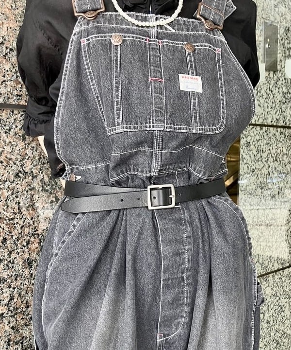 小原 もこさんの「BEAMS WOMEN｜【別注】BIGMAC / リペア オーバーオール▲」を使ったコーディネート