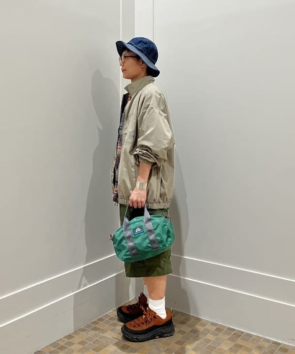 土田 達也さんの「BEAMS WOMEN｜BEAMS / ビッグ 6ポケット カーゴ ショーツ」を使ったコーディネート