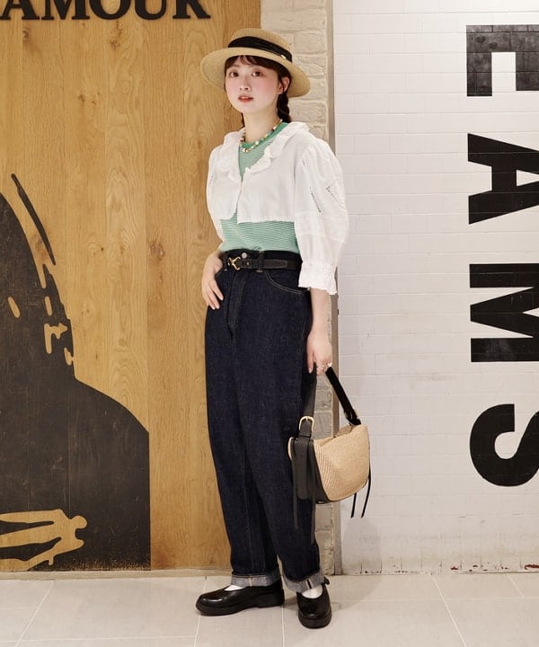 Joさんの「BEAMS WOMEN｜VIOLAd’ORO / ラフィア調 ムーンバッグ」を使ったコーディネート