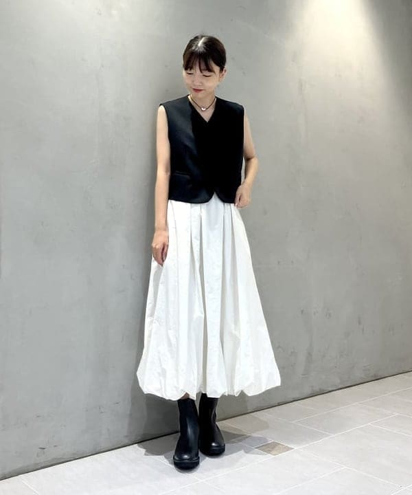 現行品✨Demi-Luxe BEAMSヒヨク Vネック ショートジレ　黒　36 現行品✨Demi-Luxe BEAMSヒヨク Vネック ショートジレ 黒 36