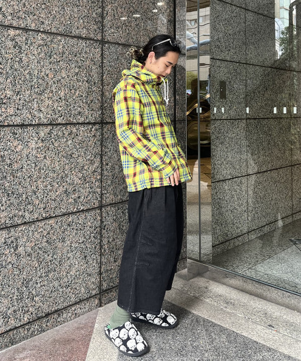 菊田 悠さんの「BEAMS WOMEN｜ワイドフィット リフレクター チェック フードシャツ」を使ったコーディネート