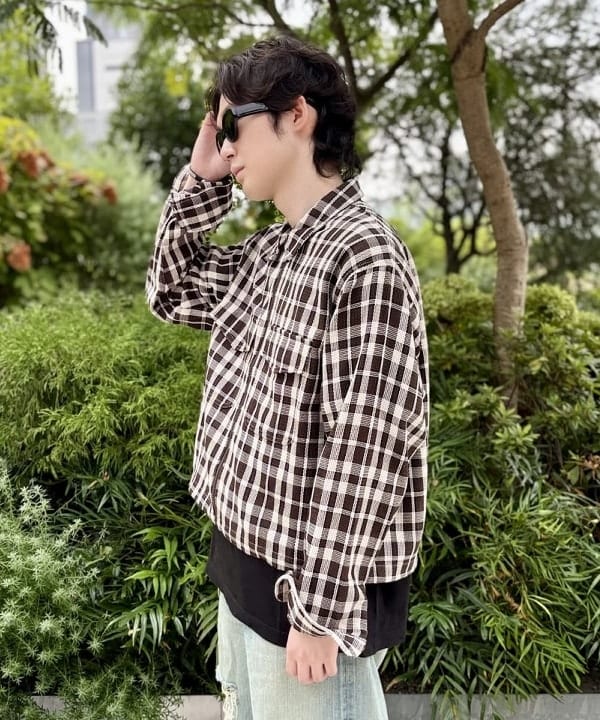 うえきんぐさんの「ワイドショートフィット メッシュ ジップアップ シャツ」を使ったコーディネート