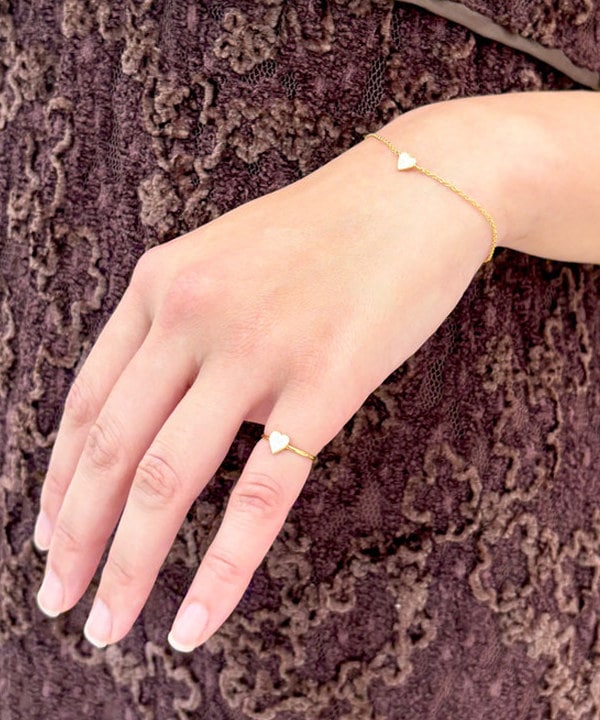 はっとりさんの「BEAMS WOMEN｜フロッキー プリント シアー ラウンドネック トップス」を使ったコーディネート