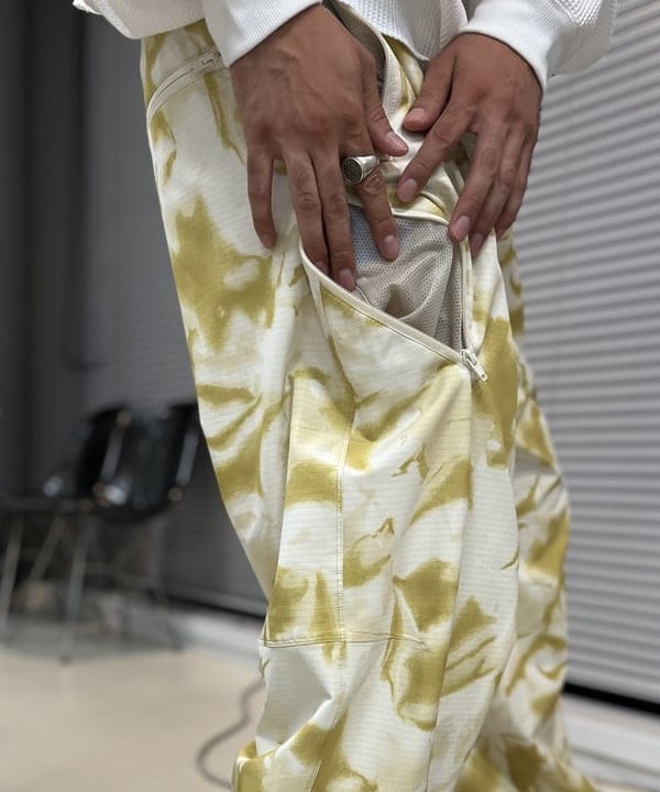 BAKU(東江 漠)さんの「BEAMS WOMEN｜ストレッチ オックスフォード ミニボタンダウンシャツ」を使ったコーディネート