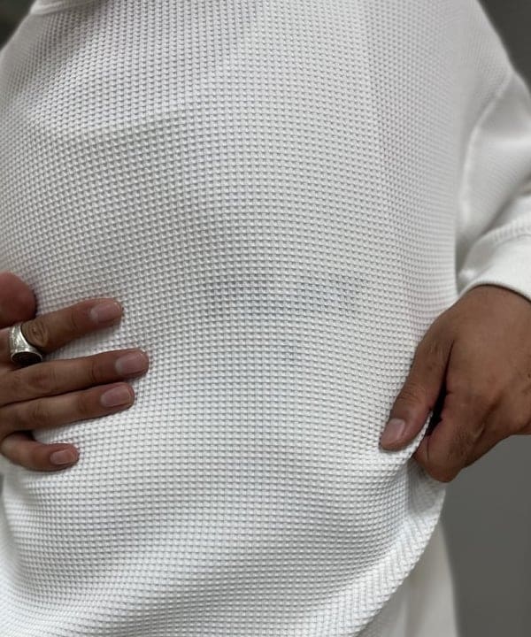 BAKU(東江 漠)さんの「BEAMS WOMEN｜ストレッチ オックスフォード ミニボタンダウンシャツ」を使ったコーディネート