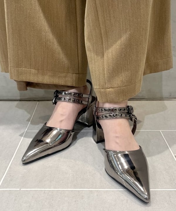 カタヤマ アヤさんの「BEAMS WOMEN｜ヘリンボーン 4ボタン ダブルブレスト ジレ」を使ったコーディネート