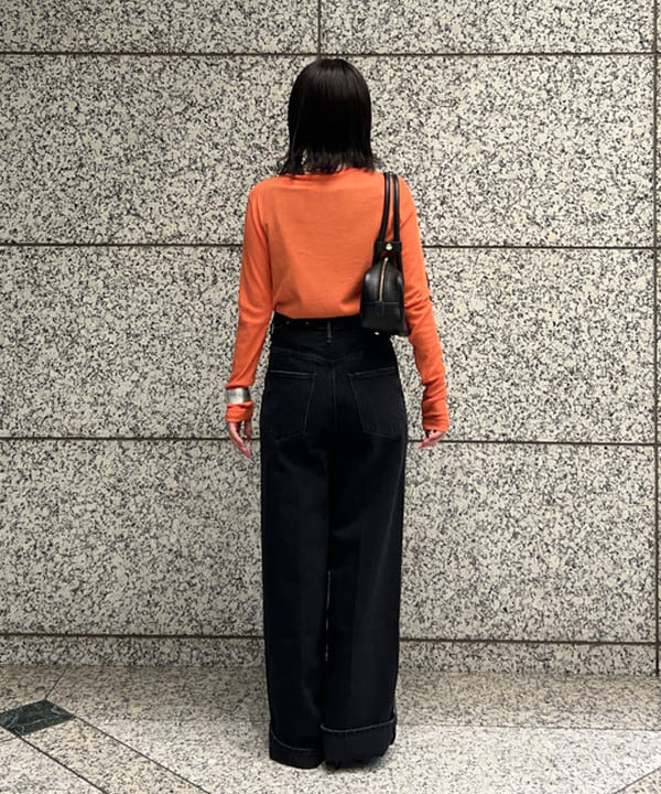 大槻 まひろさんの「BEAMS WOMEN｜シアーコットン ロングスリーブT」を使ったコーディネート