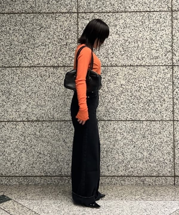 大槻 まひろさんの「BEAMS WOMEN｜シアーコットン ロングスリーブT」を使ったコーディネート