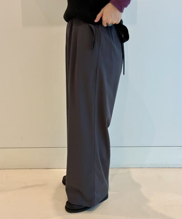 木村 梨香さんの「BEAMS WOMEN｜ミリタリー アレンジ ベスト」を使ったコーディネート