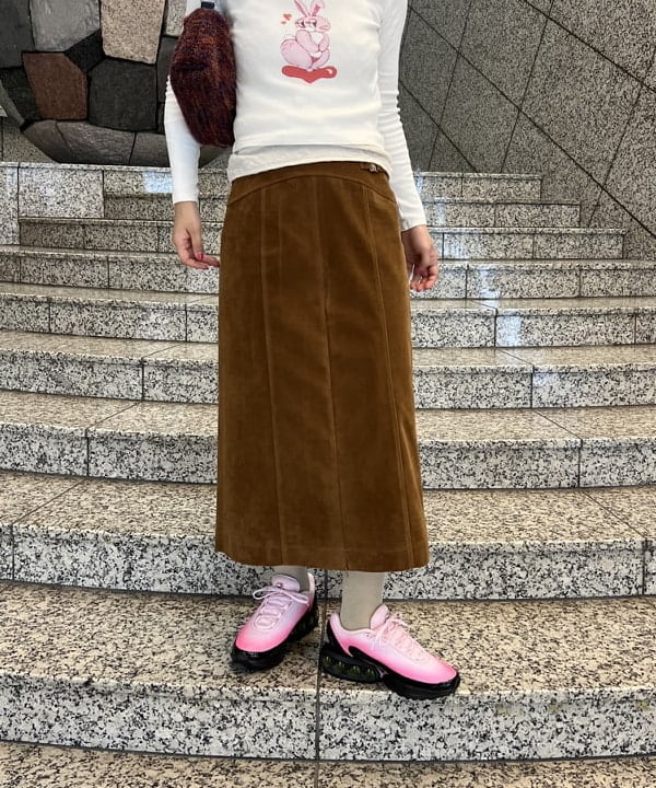 あさひさんの「BEAMS WOMEN｜フロッキー ジップ スリット スカート」を使ったコーディネート