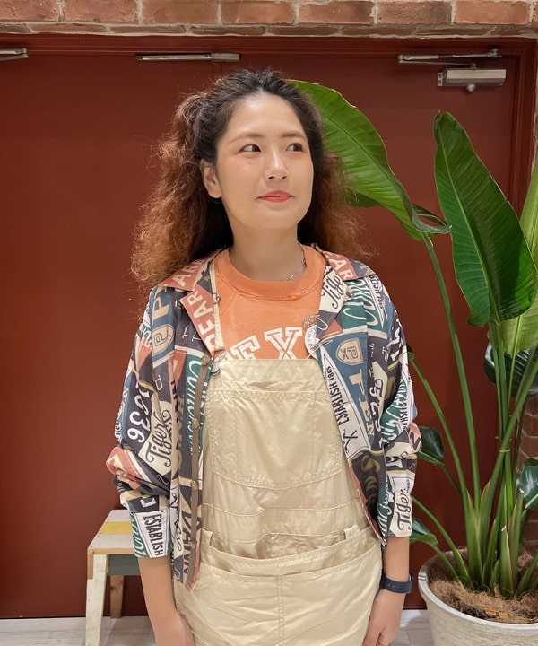 エノモト アミさんの「BEAMS WOMEN｜エプロン オーバーオール」を使ったコーディネート