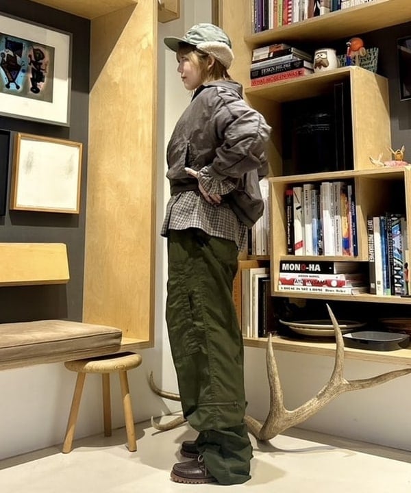 小原 もこさんの「BEAMS WOMEN｜ショート レタード カーディガン」を使ったコーディネート