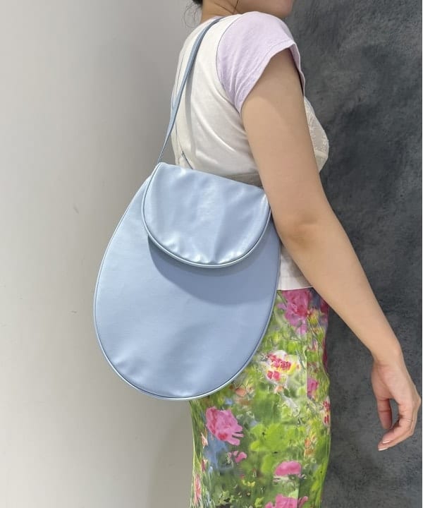 庭野 優紀さんの「BEAMS WOMEN｜ACOC / Double Round Shoulder Bag」を使ったコーディネート