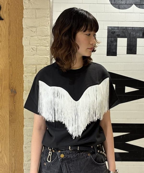 キラリさんの「BEAMS WOMEN｜【別注】Wrangler × maturely / フリンジ ショートスリーブ Tシャツ」を使ったコーディネート