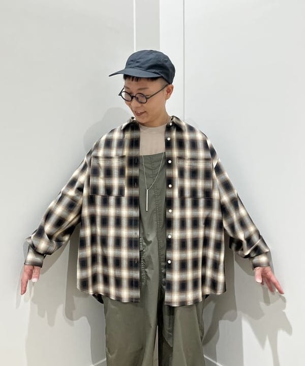 土田 達也さんの「BEAMS WOMEN｜オンブレチェック ビッグ シャツ」を使ったコーディネート