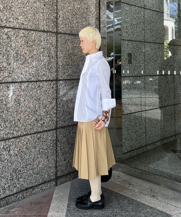 あさひさんの「BEAMS WOMEN｜【別注】FRED PERRY / PANELLED SHIRT」を使ったコーディネート