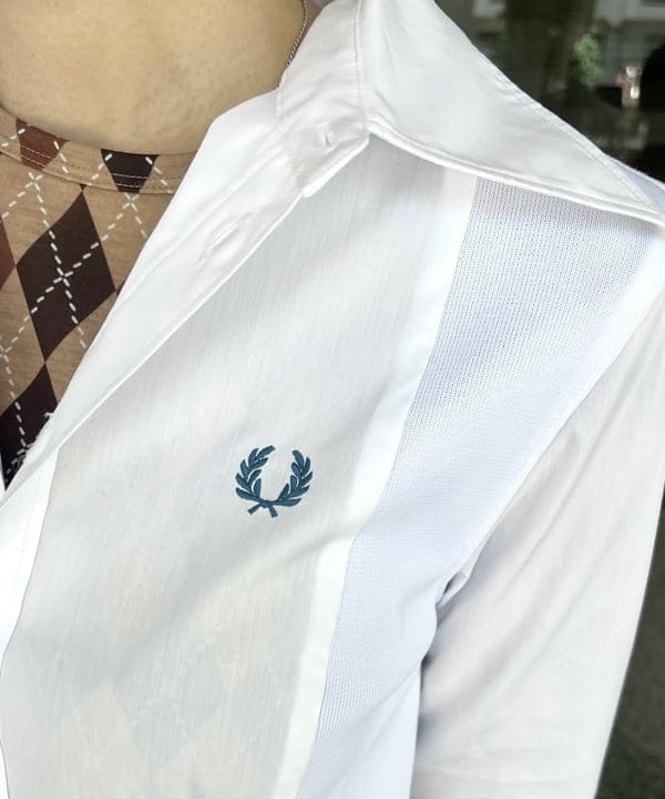 あさひさんの「BEAMS WOMEN｜【別注】FRED PERRY / PANELLED SHIRT」を使ったコーディネート