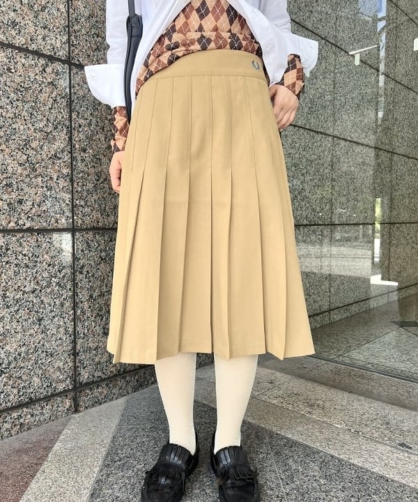 あさひさんの「BEAMS WOMEN｜【別注】FRED PERRY / PANELLED SHIRT」を使ったコーディネート