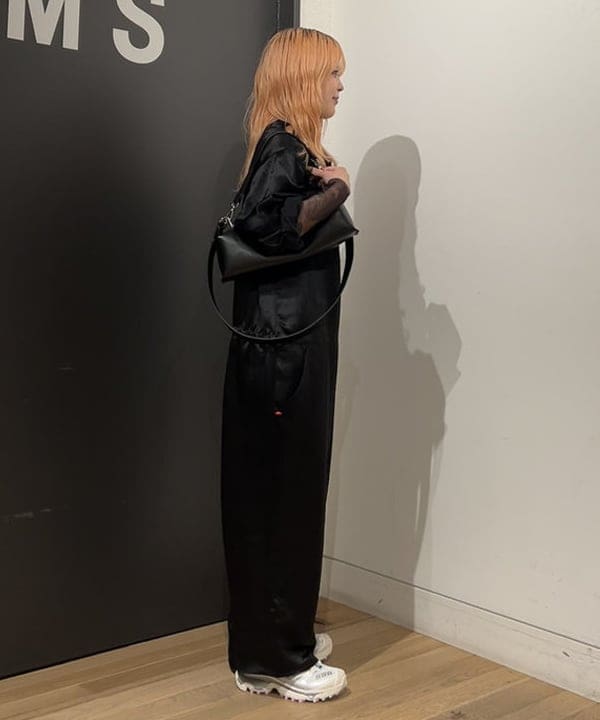 ando naoさんの「BEAMS WOMEN｜ワイド 2WAY バッグ」を使ったコーディネート