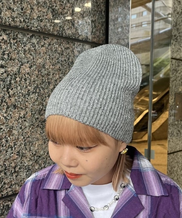 あゆさんの「BEAMS WOMEN｜スパンコール ビーニー 25」を使ったコーディネート