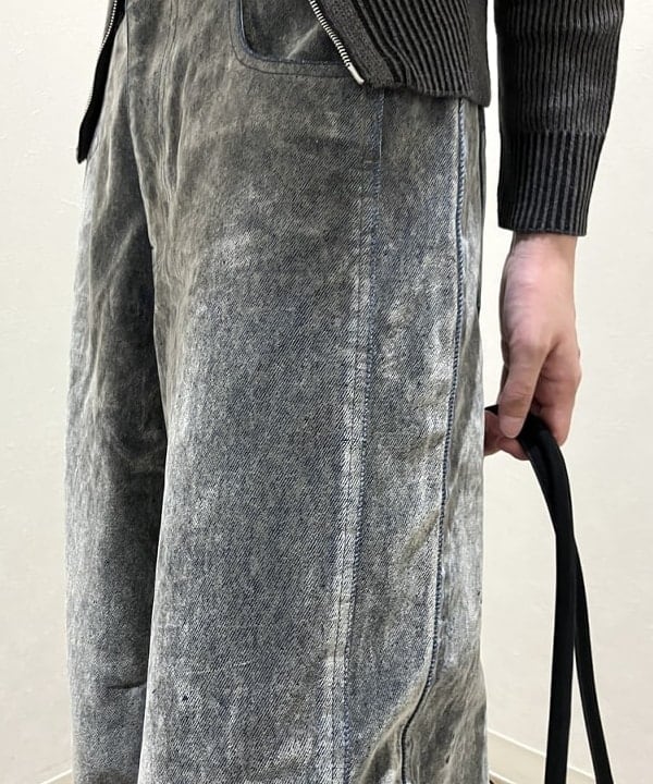 加歩さんの「BEAMS WOMEN｜フロッキー デニム ワイド パンツ」を使ったコーディネート