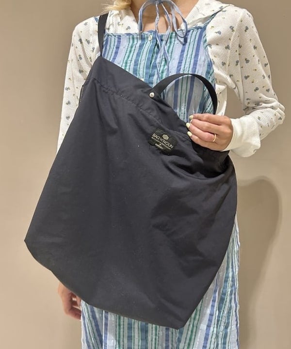 MATSUMOTO AMIさんの「BEAMS WOMEN｜フラワー サーマル パーカー」を使ったコーディネート