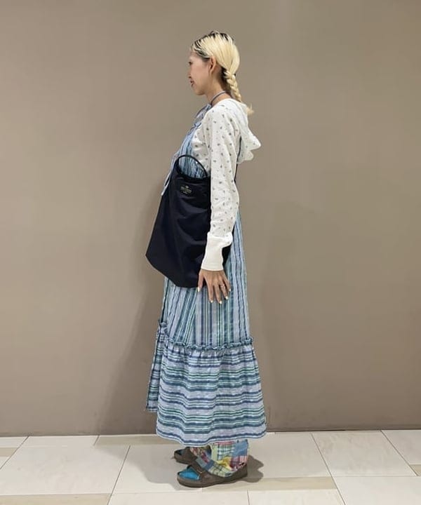 MATSUMOTO AMIさんの「BEAMS WOMEN｜フラワー サーマル パーカー」を使ったコーディネート