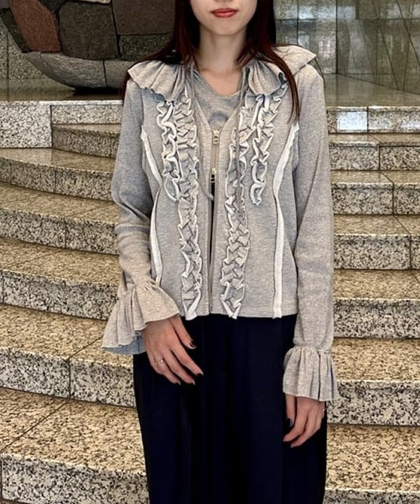 はやしあかねさんの「BEAMS WOMEN｜フリルブレード ウラケ ベスト」を使ったコーディネート