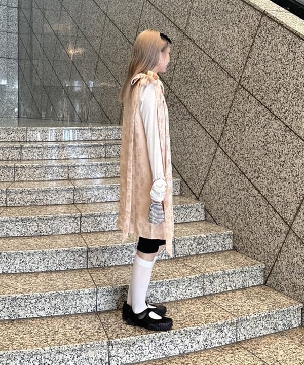 YABUさんの「BEAMS WOMEN｜sister jane / Serene Bow Mini Dress」を使ったコーディネート