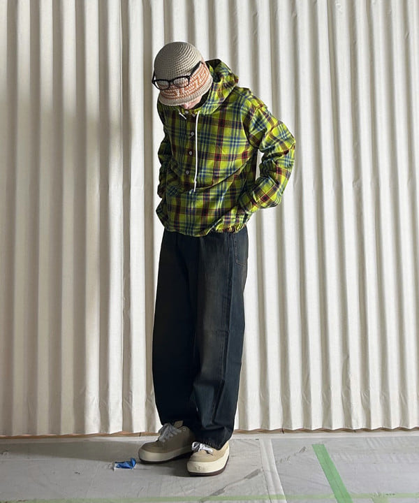大野 滉太さんの「BEAMS WOMEN｜ワイドフィット リフレクター チェック フードシャツ」を使ったコーディネート