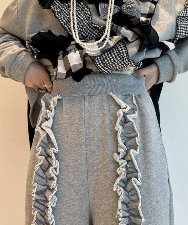 清水 彩乃さんの「BEAMS WOMEN｜【別注】TORI-TO / リボン スウェット シャツ」を使ったコーディネート