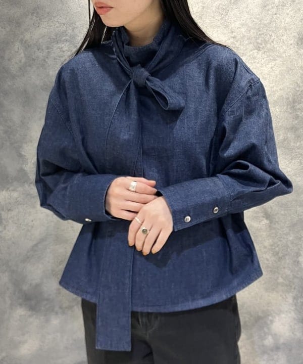 OSUMIさんの「BEAMS WOMEN｜【別注】upper hights / THE ELSIE ブラウス」を使ったコーディネート