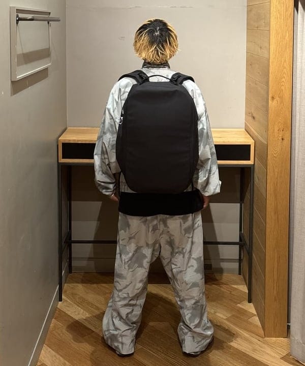 三宅 康平さんの「BEAMS WOMEN｜ショート ウェーディング ブルゾン」を使ったコーディネート