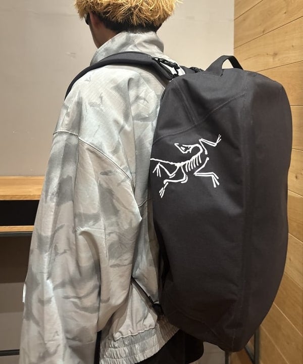 三宅 康平さんの「BEAMS WOMEN｜ショート ウェーディング ブルゾン」を使ったコーディネート