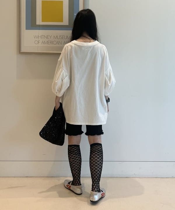 清水 彩乃さんの「BEAMS WOMEN｜maturely / ワイヤー メッシュ シアー ハイソックス」を使ったコーディネート