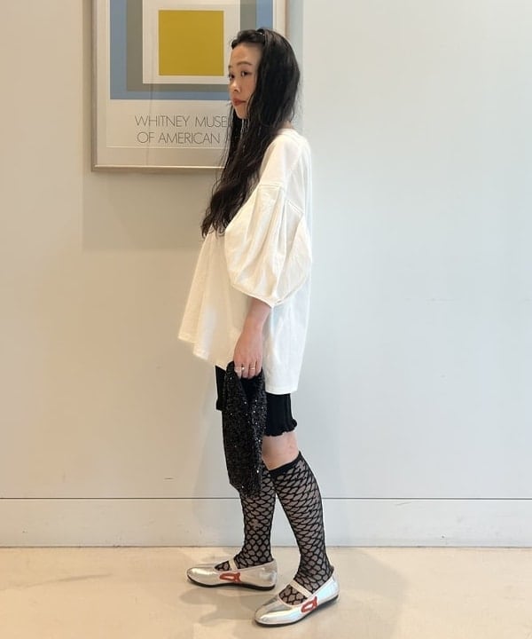 清水 彩乃さんの「BEAMS WOMEN｜maturely / ワイヤー メッシュ シアー ハイソックス」を使ったコーディネート