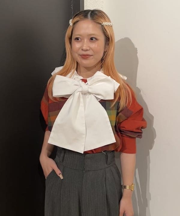 ando naoさんの「BEAMS WOMEN｜blicenscell / ビジュー バッグ」を使ったコーディネート
