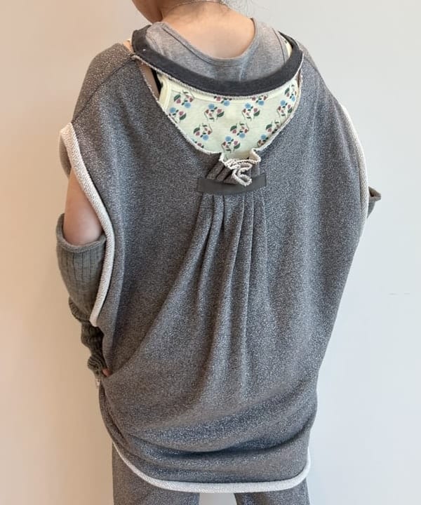 清水 彩乃さんの「BEAMS WOMEN｜maturely / ダメージ アームウォーマー」を使ったコーディネート